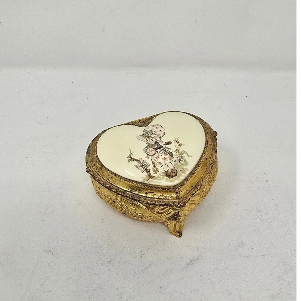Vtg brass hinged jewelry box ceramic top velvet‎ Victorian Japan Holly Hobbie